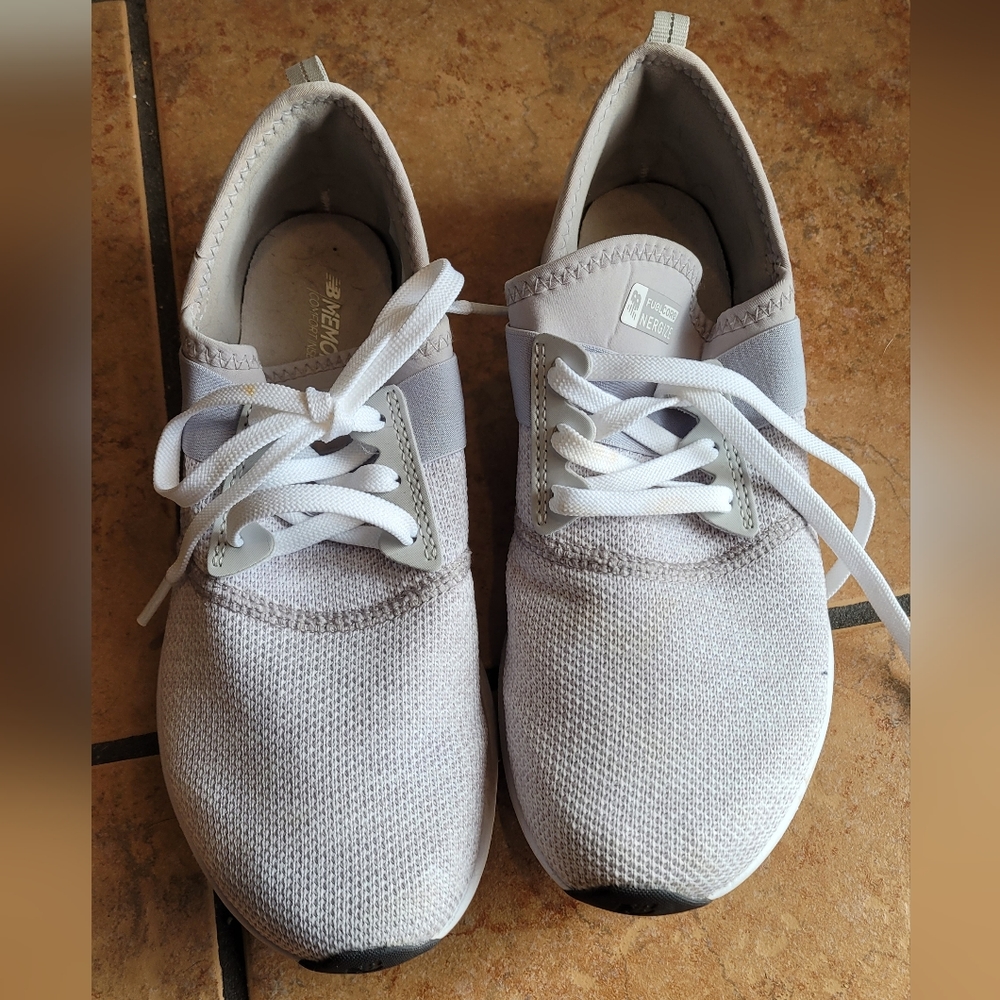 New Balance FuelCore Nergize! Size: 7